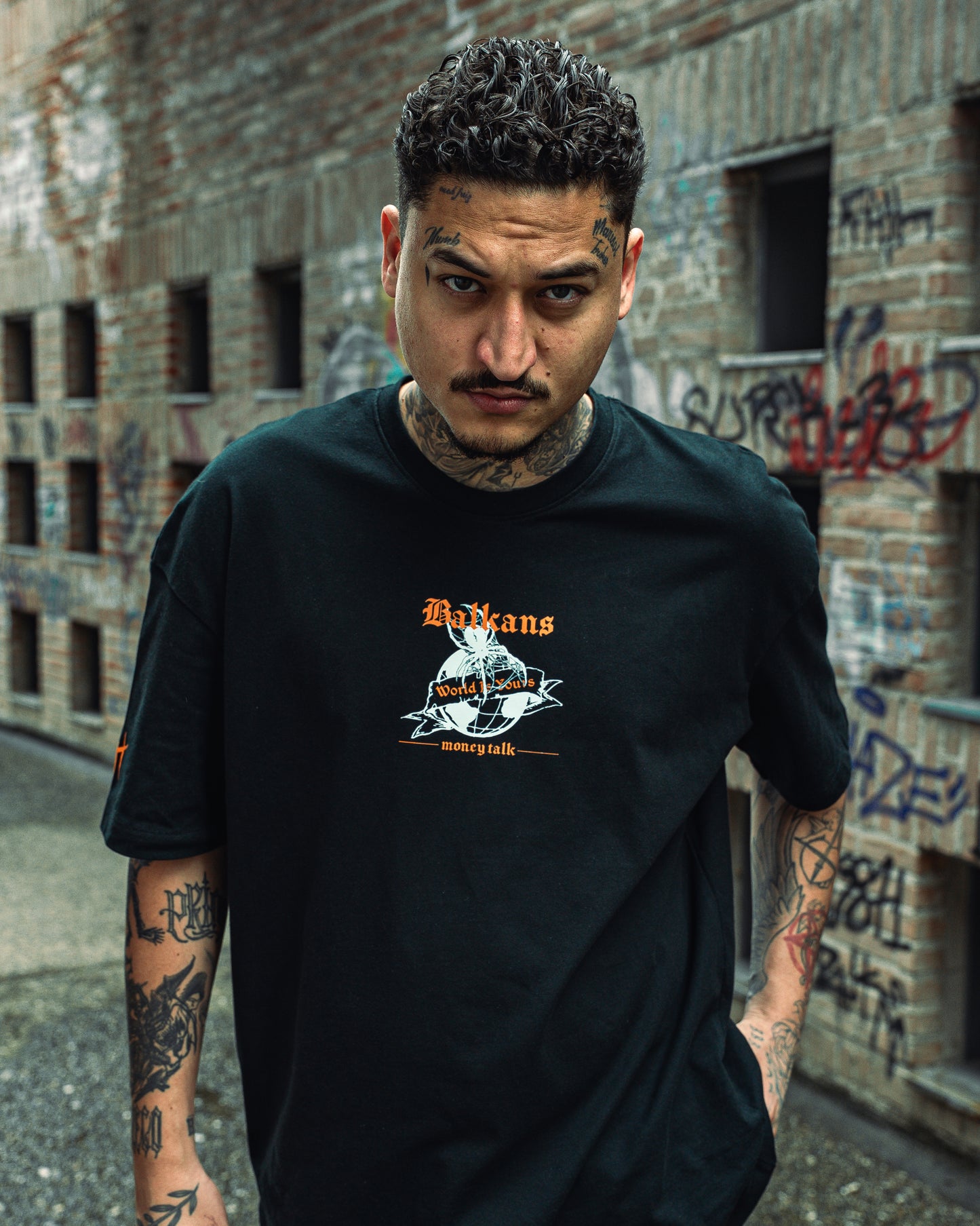 ISTOS X IDROGIOS Tee X Ortiz